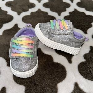 🔅‼️Toddler Girls size 3  Sparkle &Rainbow lace/ Velcro shoes